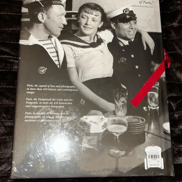 Paris  autobiography Collector Book NWT - Picture 2 of 2